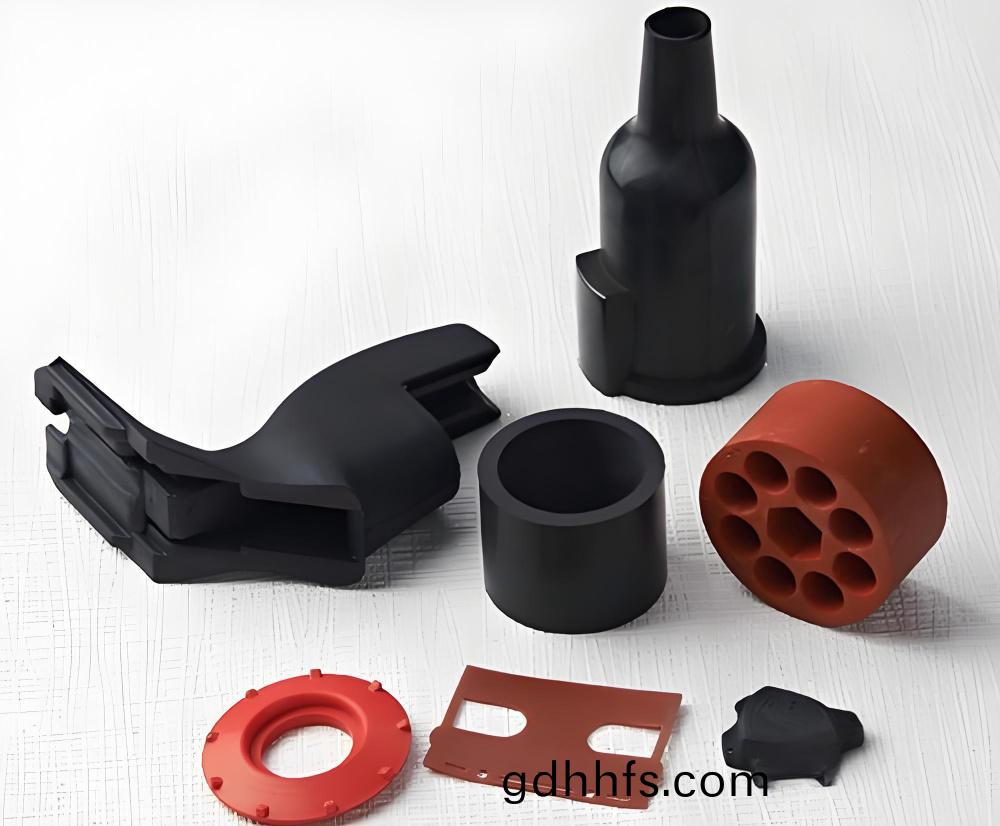 橡膠製品-橡(xiang)膠異形件定製-雜件